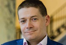 Patrik Nacher: Lékárníci z ČLnK hájí jen svůj byznys