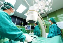 Odměny lékařů a sester rostou nejrychleji ze všech odměny lékařů a sester