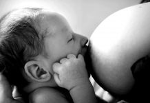 Kojení miminek bude podporovat národní komise kojeni_miminek