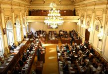 Novela o zdravotních pojišťovnách prošla prvním čtením o emergentním systému