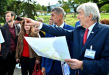 Jak je to v nemocnicích, když premiér nerozumí otázce v nemocnicích A