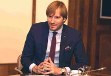 V reexportech se točí pět miliard, tvrdí Adam Vojtěch Adam_Vojtech