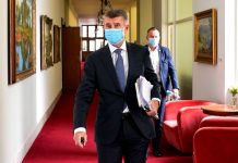 Vláda jmenovala Rážovou i zvedla příspěvky pěstounům pestounum