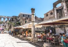 Chorvatsko se vrací k restrikcím, dotknou se i turistů Chorvatsko