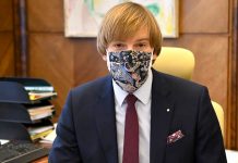 Pro znovuzavedení roušek hovoří i ekonomické důvody znovuzavedeni_rousek