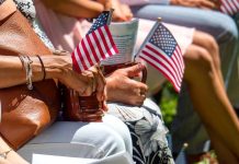 Loni nemělo zdravotní pojištění 28,8 milionu Američanů Americanu