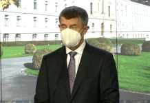 Kritická covidová situace donutila vládu zavřít školy skoly