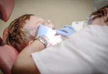 Bílé zubní plomby hradí pojišťovny jen dětem a ne vždy zubni_plomby