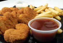 Velká Británie omezí slevové akce na vybraný Junk Food Britanie