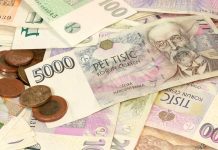 Platy ve zdravotnictví a sociální sféře porostou o 10 % platy