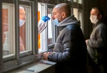 Slováci podmínili volný pohyb osob testem na covid Slovaci