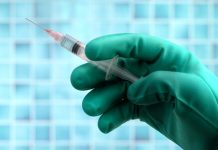 Vakcína od Moderny vydrží 12 hodin při pokojové teplotě vakcina_od_moderny