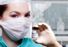 Pořadí očkování seniorů nad 70 let určí jejich věk ockovani_senioru