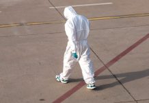 Počet zemřelých s covidem se v Česku násobně snížil v_Cesku