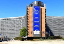 EK uzavřela smlouvu na 1,8 miliardy dávek Comirnaty Comirnaty