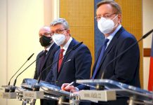 Vláda přišla s novým PSEM. Rozvolňovat chce v balíčcích vlada