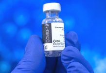 AIFP: Očkování proti covidu zpomaluje mutace viru mutace