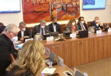 Poslanci odmítli podobu národního certifikátu o očkování normu