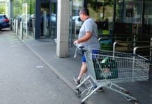 Psychiatři uvádějí růst počtu lidí s problémy s alkoholem alkoholem