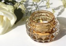 Úmrtnost lidí 40 až 59 let v březnu vzrostla o polovinu umrti