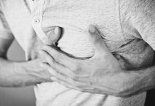 Myokarditida a perikarditida je další reakce po očkování myokarditida_perikarditida