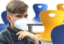 Procento opakovaně nakažených zůstává v Česku nízké opakovane