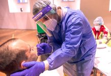 Povinné testování se 1. září vrací do sociálních služeb testovani