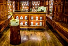 ČLnK slaví 30 let a připomíná velké objevy lékárníků CLNK