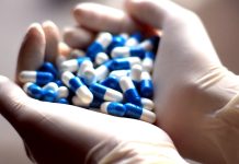 Pfizer žádá o schválení tablety paxlovid proti covidu-19 paxlovid