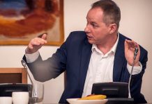 Ministr Gazdík chce psychology do škol. Ti ale nejsou psychology