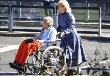 Domovy pro seniory i služby domácí péče brzy zdraží sluzby