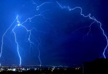 Satelitní optické detektory zaznamenaly extrémní blesky Blesky