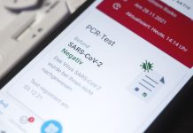 Nově se před vstupem do Česka testují i očkovaní cizinci cizinci