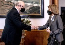 Eurokomisařka v ČR: Všechno bude, říká ministr Válek eurokomisarka