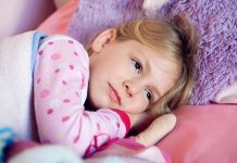 Lékaři již spekulují o příčinách neznámé žloutenky u dětí lekari