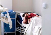 V ústecké ambulanci o běžence pečují i jejich krajané bezence