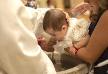 Udělených svátostí křtu v Čechách a na Moravě přibývá svatosti_krtu