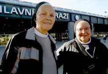 Pan kardinál Vlk nám řekl, sestry, dělejte, co můžete sestry