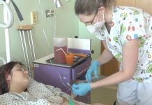 Fakultní nemocnice v Ostravě má víc absolventů fakultni