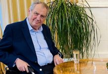 Zeman trvá na svém. Krácení státních pojištěnců je tupý škrt Zeman_a