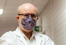 Ministr Vlastimil Válek ocenil přední české vědce ministr