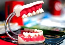 Zubaři kvůli penězům lidem trhali zdravé zuby zuby