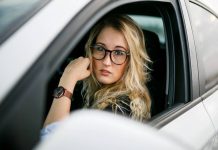 Motoristé zapomínají na brýle. A to je chyba bryle