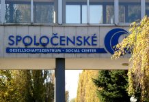 Nad Tatrou sa blýska. Výpověď dalo 1 900 doktorů doktoru