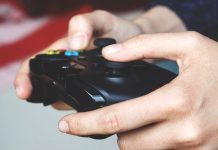 Sociální sítě a digitální hry likvidují českou mládež socialni_site