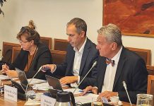 Zdravotní výbor přerušil jednání o očkování v lékárnách v_lekarnach