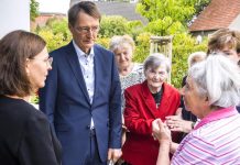 Lauterbach: Rouškám na podzim se nevyhneme na_podzim