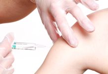 Lékaři chtějí širší očkování proti opičím neštovicím, ministr ne nestovicim