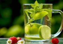 Těhotenství i doba kojení si žádá vyšší přísun vody vody