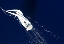 Modrá je dobrá. A navíc i léčí modra